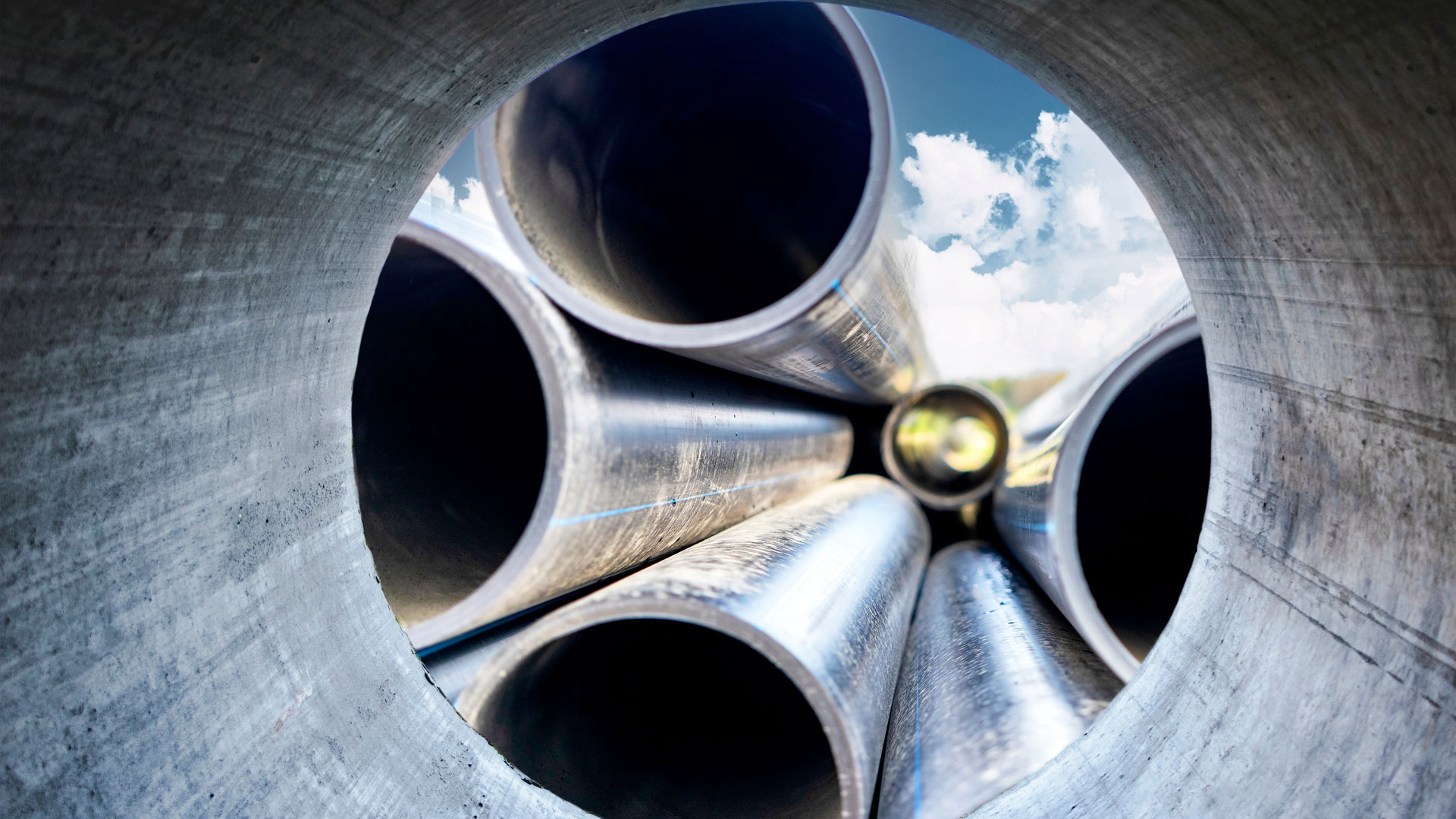 Closeup eines Monitors mit vielen Statistiken und Auswertungen